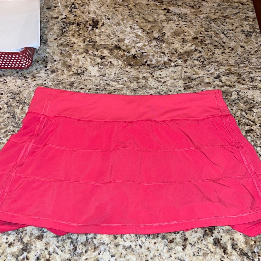 Lululemon pace rival skirt